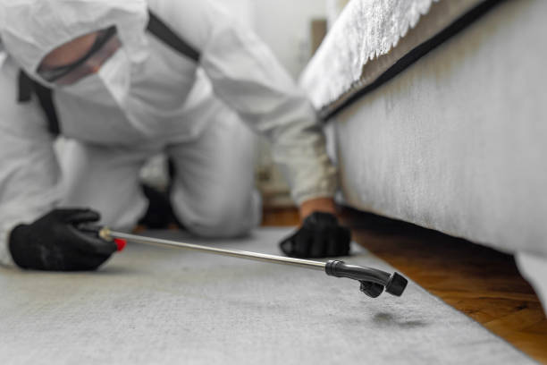 Professional Pest Control technician working in Wagoner County County, OK
